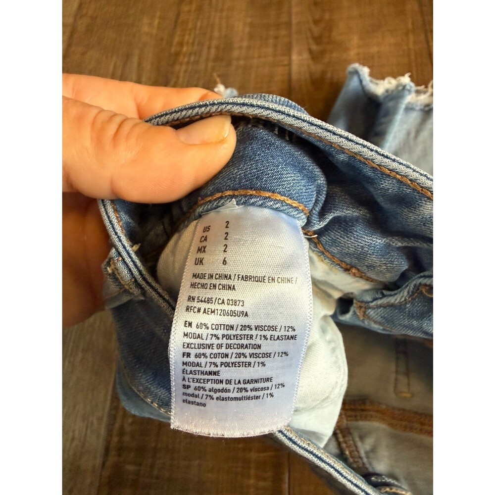 American Eagle Hi-Rise Shortie Shorts Size 2 - Picture 3 of 7
